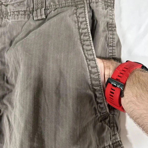 Banana Republic Cargo Shorts Men's 35 Grey Button Zip 100% Cotton Distressed - Picture 5 of 10